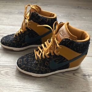 "Dunk Sky Hi Premium" - Nike